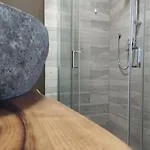 Quiero Más 3*